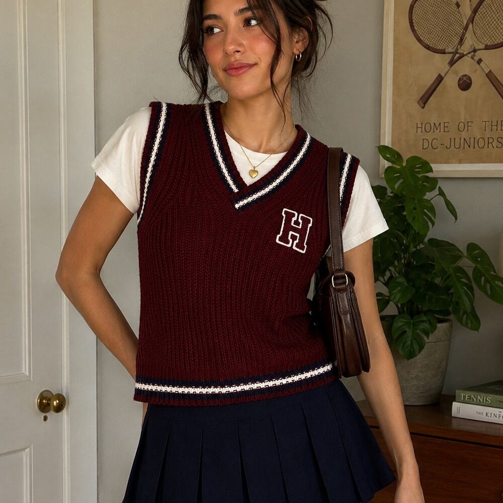 Rue21 Sweater Vest Large Burgundy Varsity H Patch Preppy Academia Y2K
